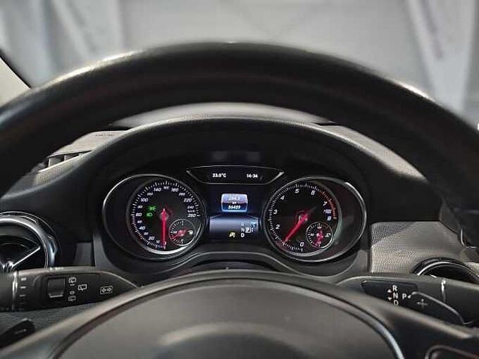 Mercedes-Benz GLA 200 Urban LED AHK NAVI
