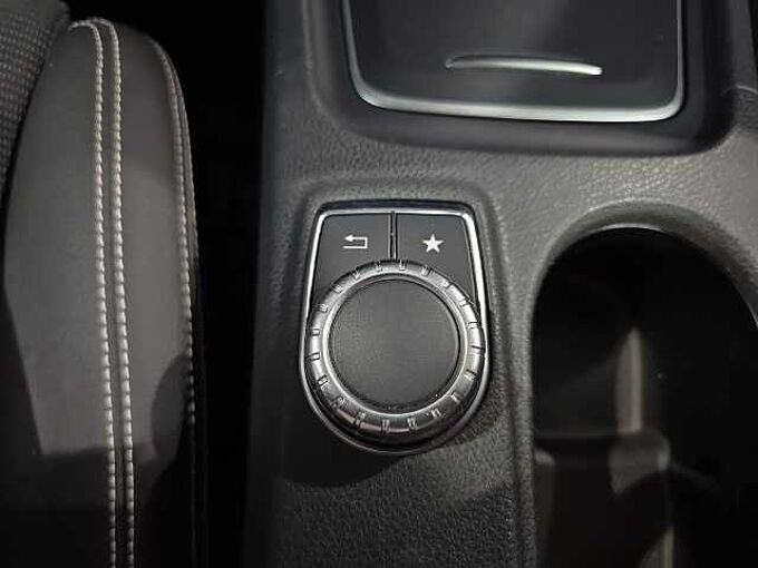 Mercedes-Benz GLA 200 Urban LED AHK NAVI