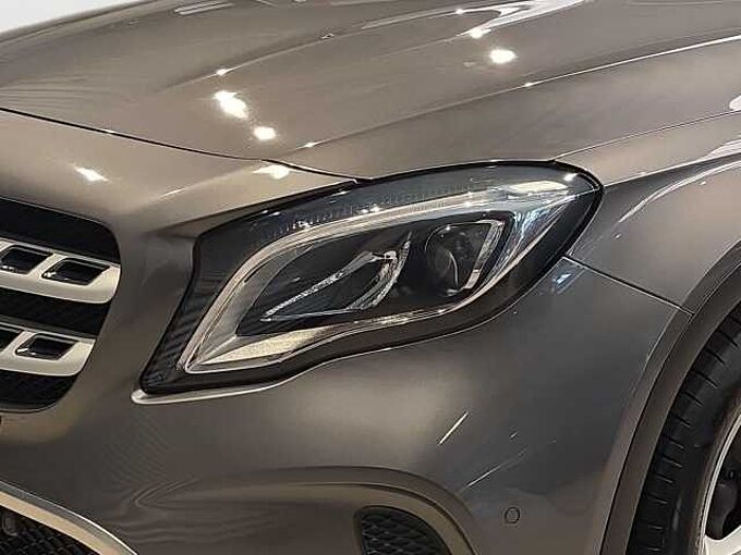 Mercedes-Benz GLA 200 Urban LED AHK NAVI
