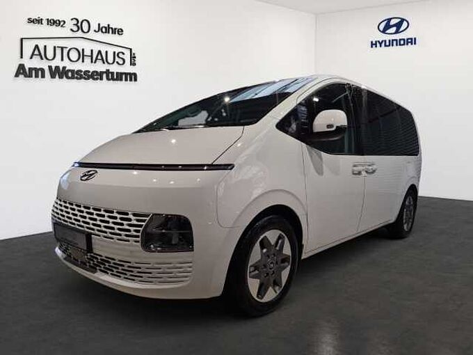 Hyundai STARIA 2.2 CRDi 8DCT 2WD Prime 9-Sitzer PANO LEDER NAVI LED
