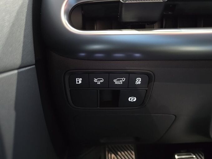Hyundai IONIQ 9 6-SITZER (MY26) 110 KWH (307 PS) 4WD UNIQ PANO SWIVEL-PAKET