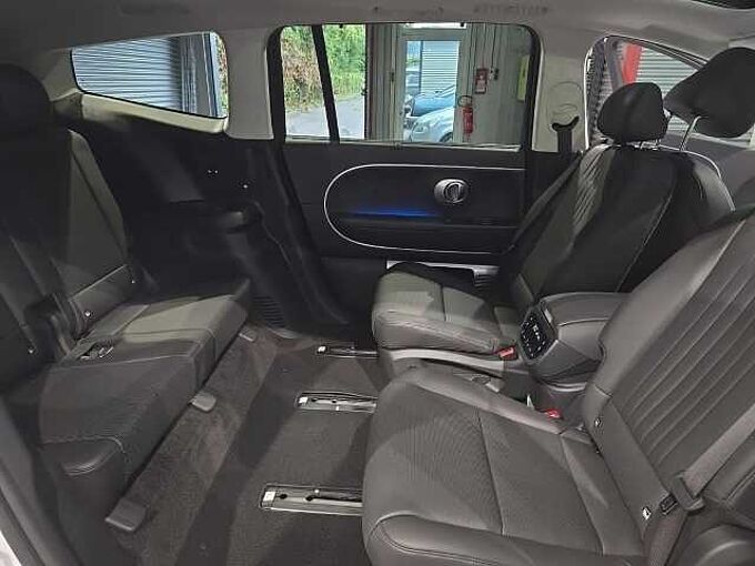 Hyundai IONIQ 9 6-SITZER (MY26) 110 KWH (307 PS) 4WD UNIQ PANO SWIVEL-PAKET