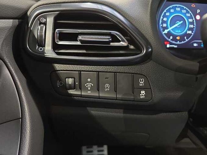 Hyundai i30 FL 5-TÜRER (MY25) 1.5 T-GDI 48V 7-DCT N Line