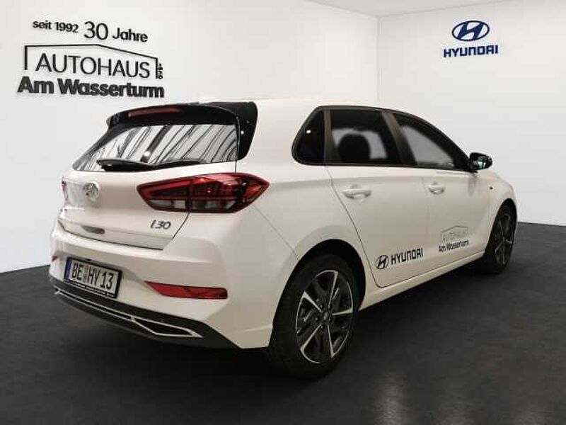 Hyundai i30 Mild-Hybrid EU6d FL 1.5 T-GDI 5-Türer M/T 48V (MJ23) Advantage Mild-Hybrid EU6d FL 1.5 T-GDI 5-Türer M/T 48V (MJ23) Advantage