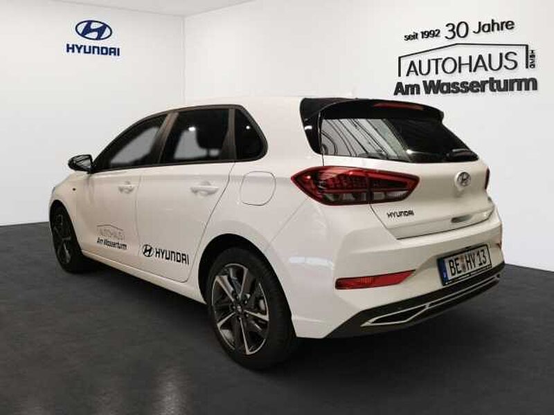 Hyundai i30 Mild-Hybrid EU6d FL 1.5 T-GDI 5-Türer M/T 48V (MJ23) Advantage Mild-Hybrid EU6d FL 1.5 T-GDI 5-Türer M/T 48V (MJ23) Advantage