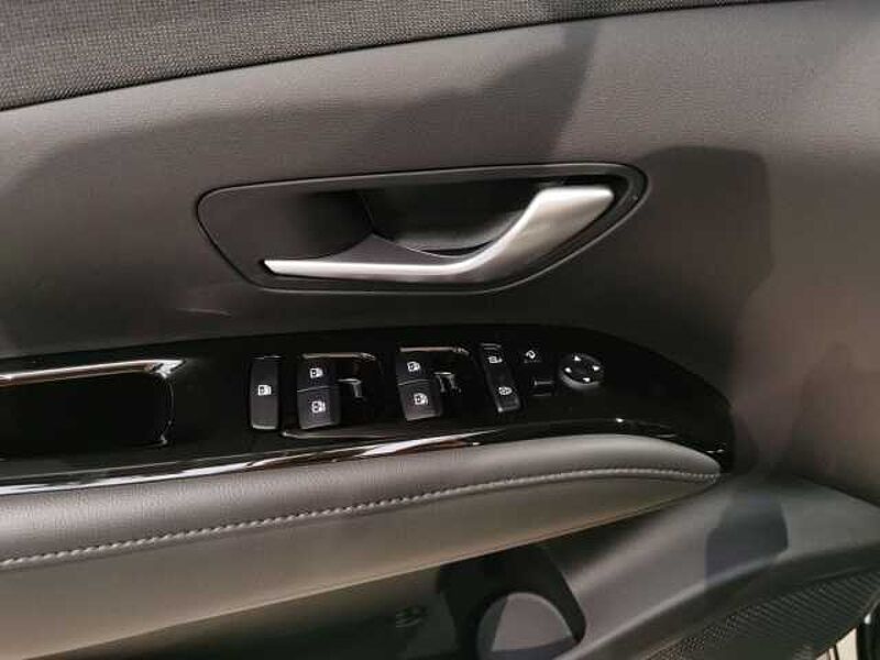 Hyundai TUCSON 1.6 T-GDI 230PS 6-AT 4WD Trend Panoramadach el. Heckklappe 1.6 T-GDI 230PS 6-AT 4WD Trend Panoramadach el. Heckklappe