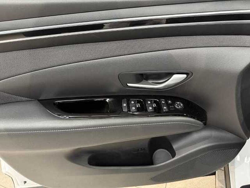 Hyundai TUCSON 1.6 T-GDI Trend Plug-In Hybrid 4WD Pano Assistenz-Paket el. Heckklappe