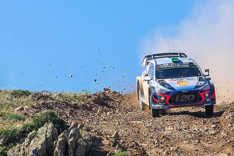 Thriller-Sieg für Hyundai-Pilot Thierry Neuville auf Sardinien