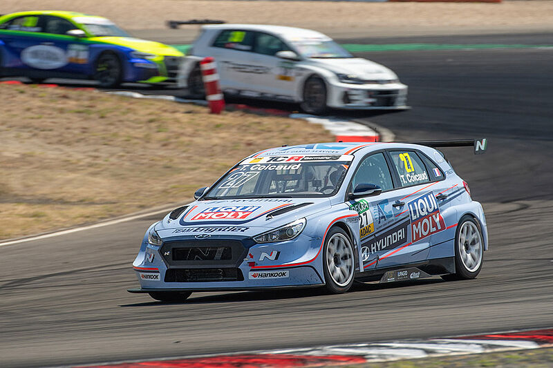 Hyundai Team Engstler punktet bei Premiere in der ADAC TCR Germany
